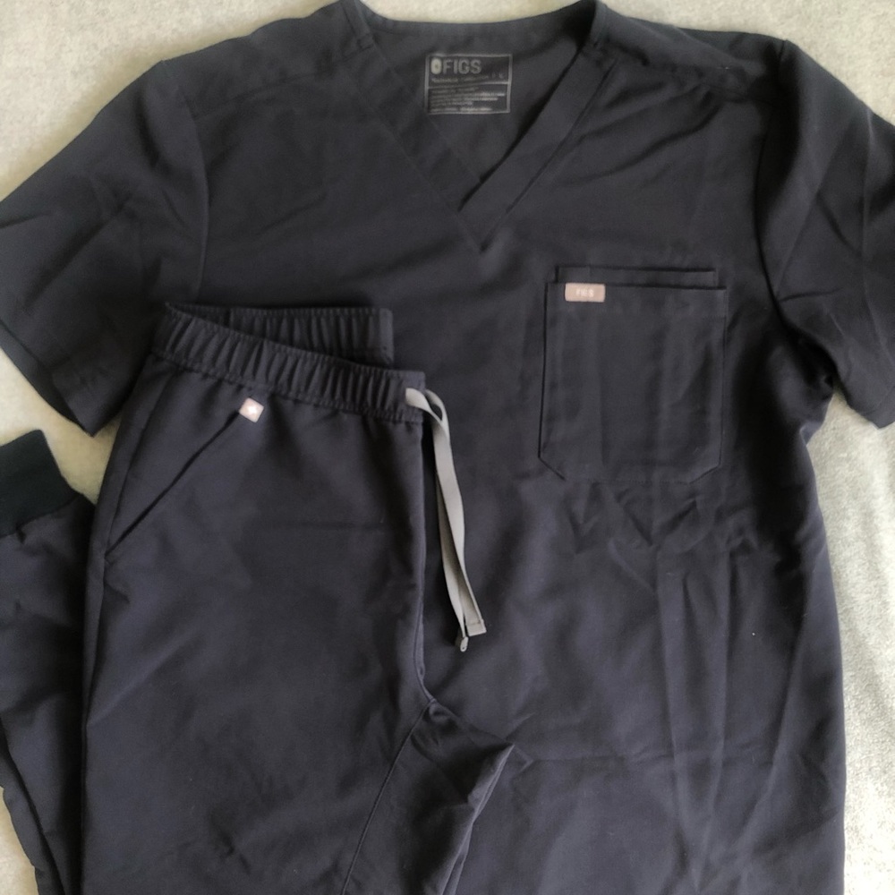 Figs Large Men’s Navy Scrubs